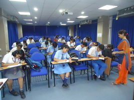 Hindi Essay Writing Competition -2017, SNBNCBS-9